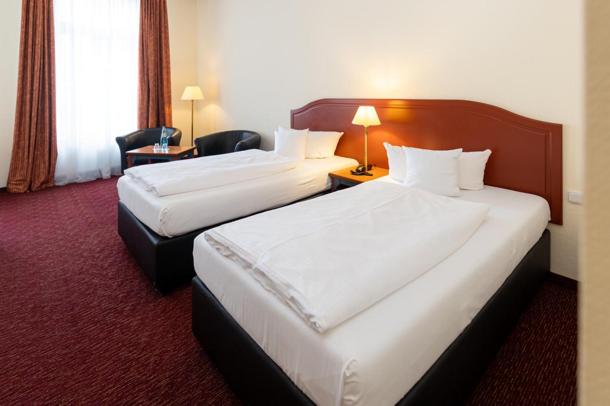 Akzent Hotel Am Goldenen Strauss Görlitz Buitenkant foto