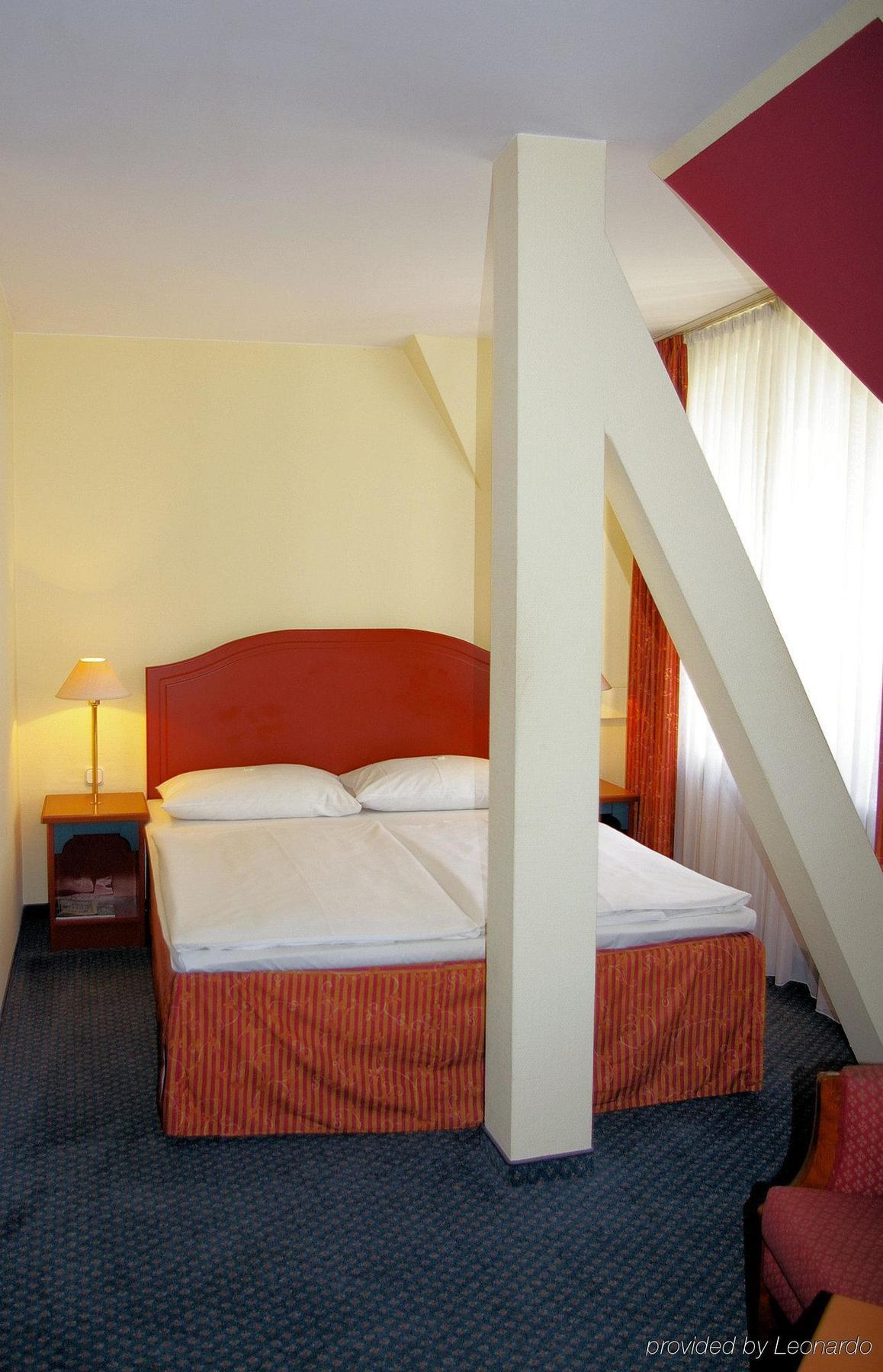 Akzent Hotel Am Goldenen Strauss Görlitz Kamer foto