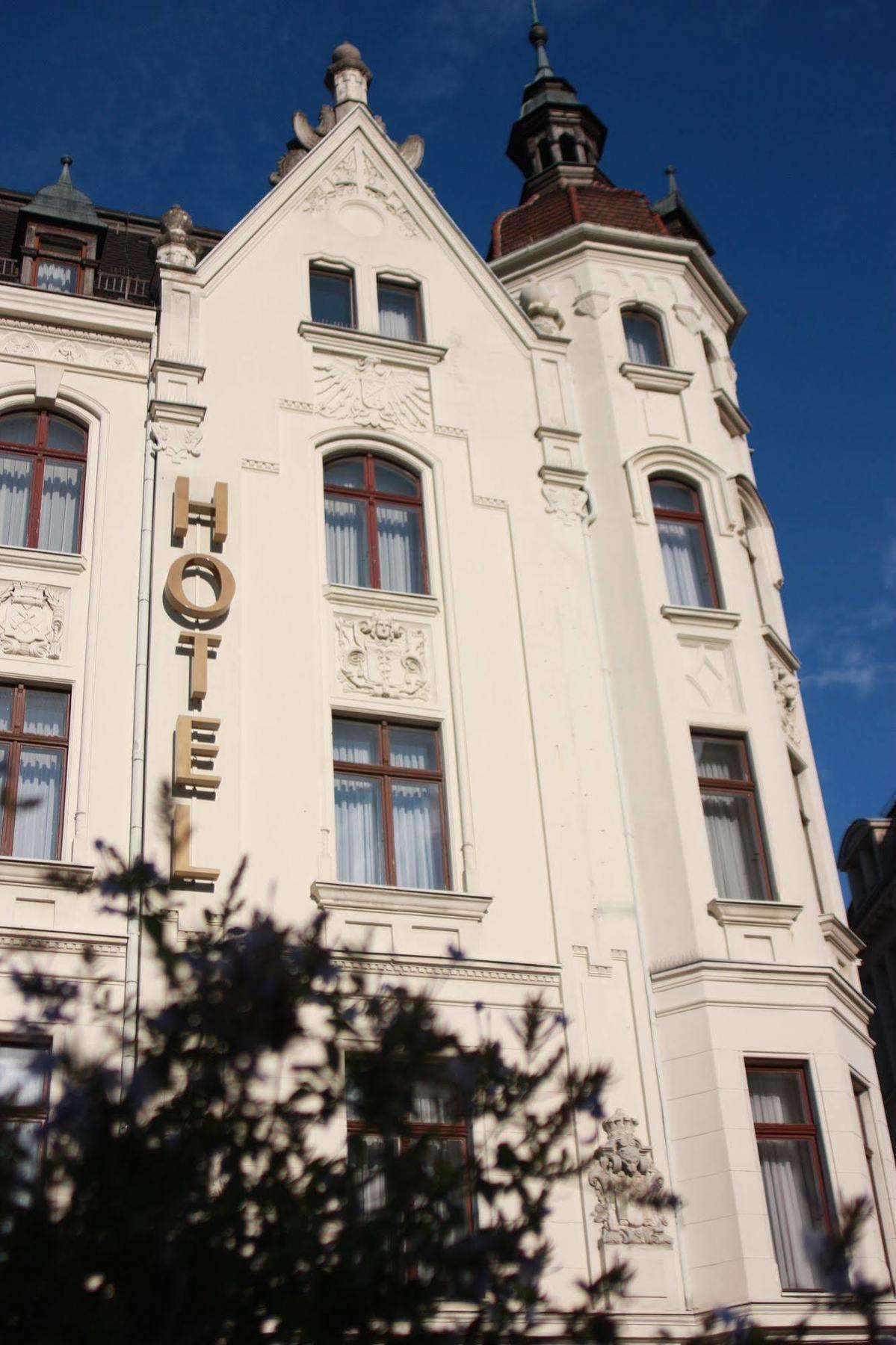 Akzent Hotel Am Goldenen Strauss Görlitz Buitenkant foto